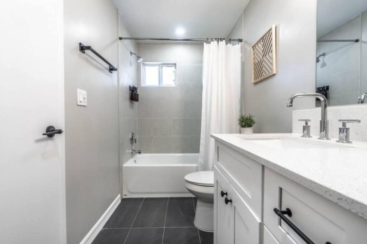 Roomy Urban Apartment Montrose! Free Parking #3 Houston Exterior photo